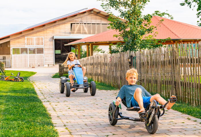 Bildergalarie Kinder Welt Tretmobile Huberhof Tittmoning